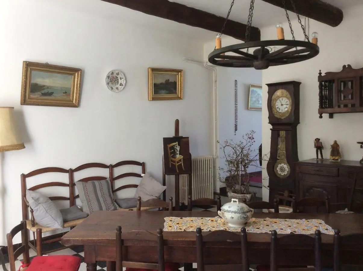 Casa de Férias Maison Daumas Billard Français et Piscine Robion en Luberon