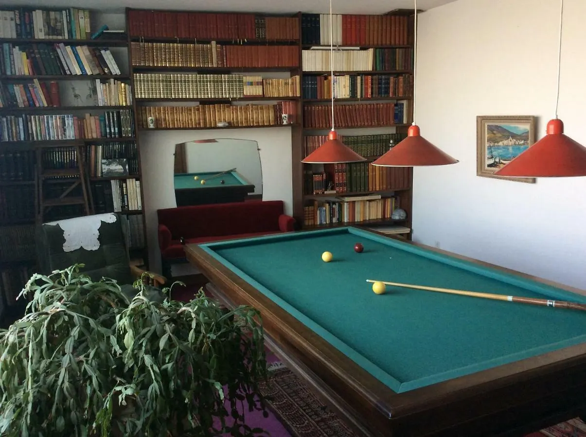 Maison Daumas Billard Francais Et Piscine Robion en Luberon France