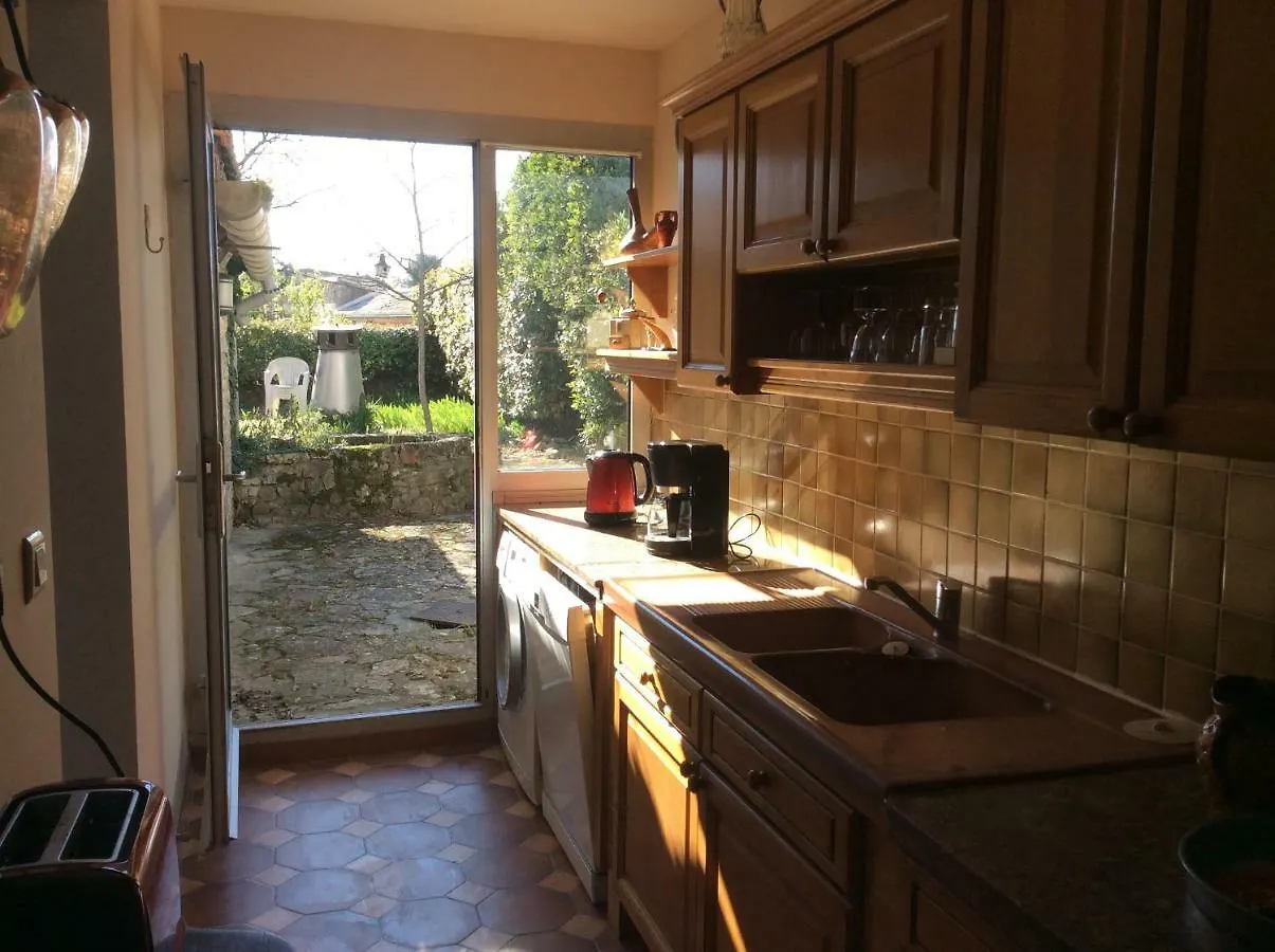 Holiday home Maison Daumas Billard Francais Et Piscine Robion en Luberon France